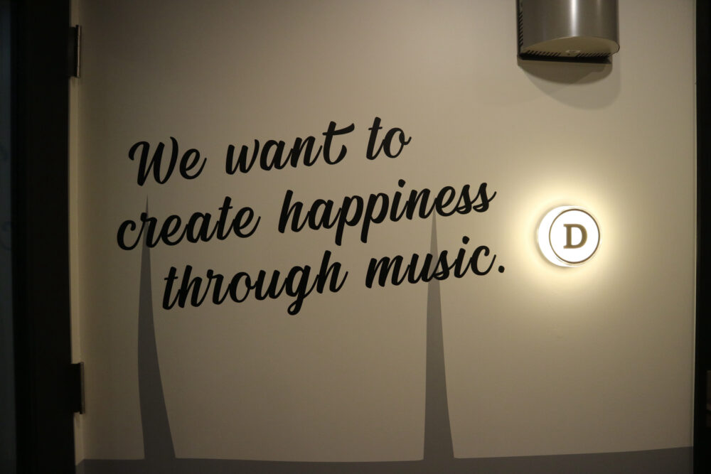 （有）グロウプラス施工例 WACCA MUSIC SCHOOL 東京駅前校