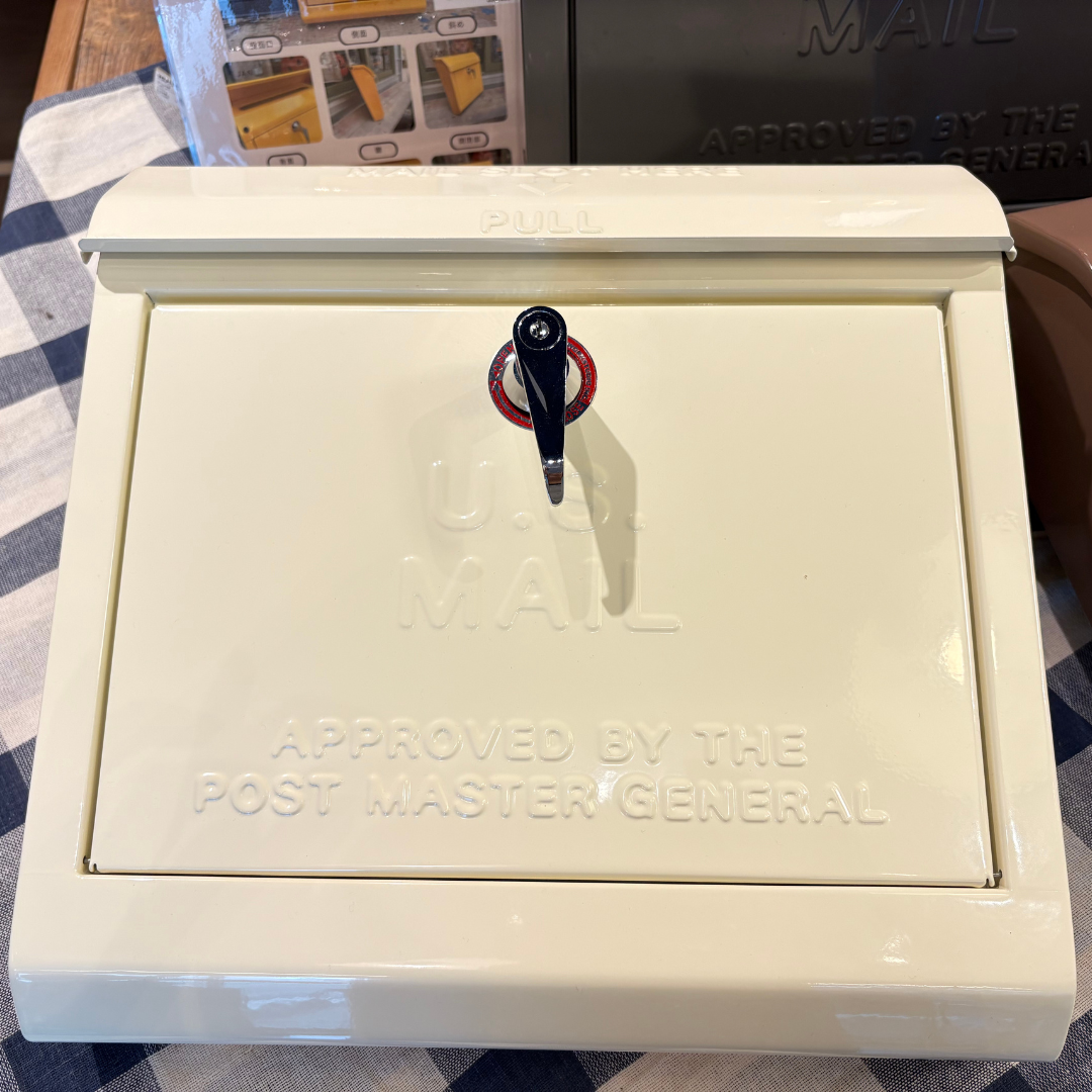 ART WORK STUDIO U.S MAIL BOX