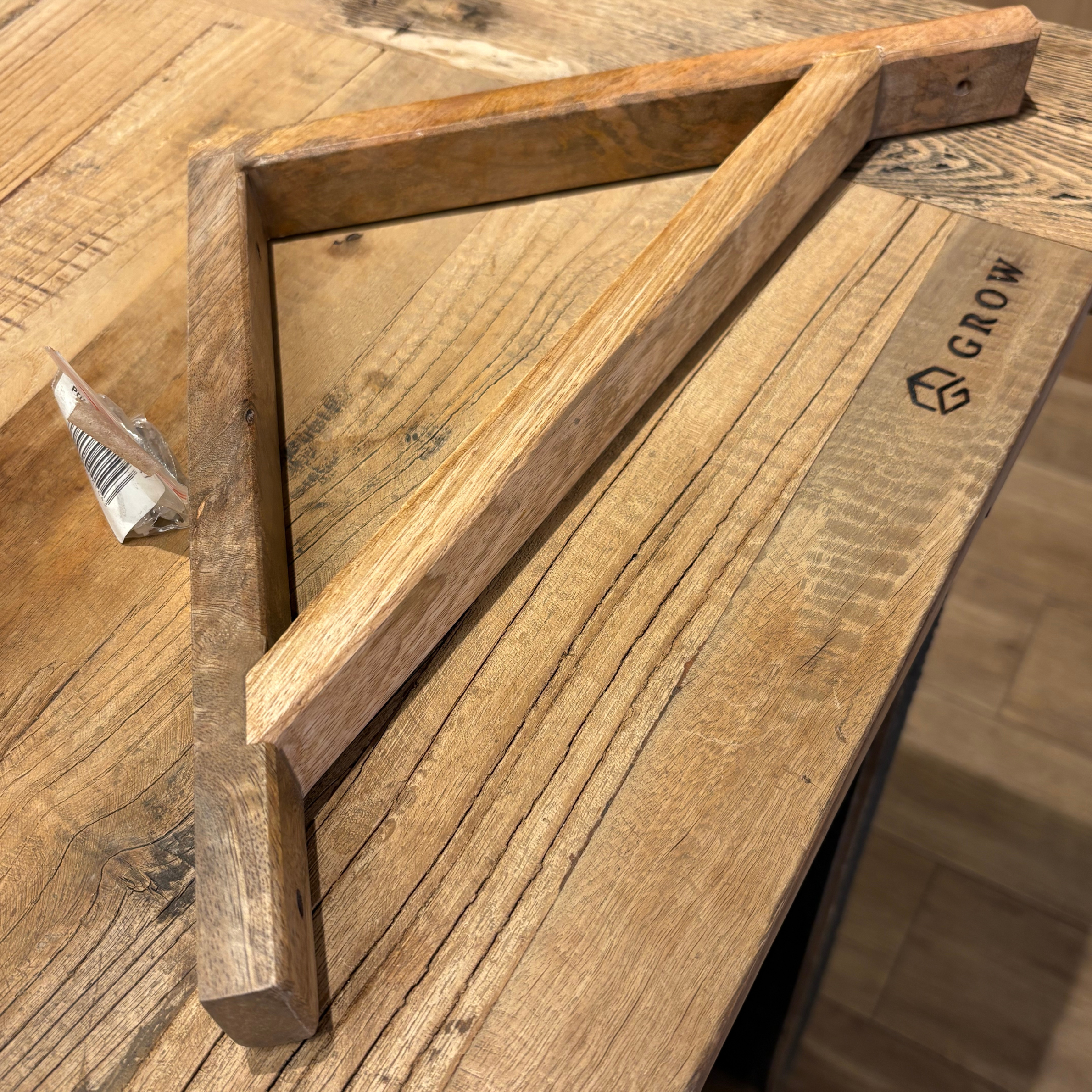17_64640 BRACKET TRIANGLE 270