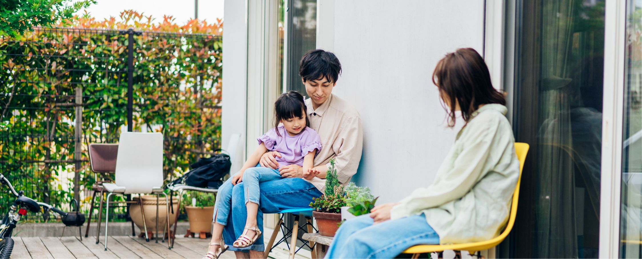 子供が庭で遊ぶ画像2